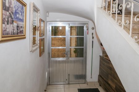 Casa à venda com 260m², 3 quartos e 3 vagas Casa à venda com 260m², 3 quartos e 3 vagasEntrada Lateral