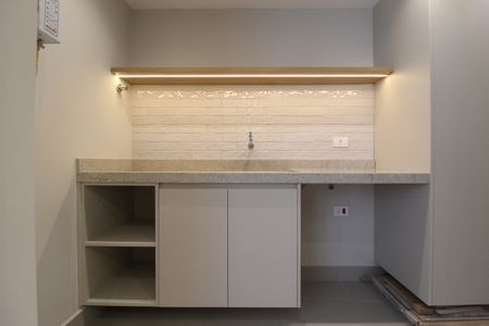 Apartamento à venda com 81m², 2 quartos e sem vagaCozinha e Área de Serviço