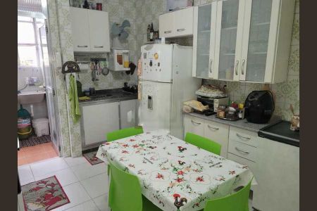 Casa de condomínio à venda com 143m², 3 quartos e 2 vagas