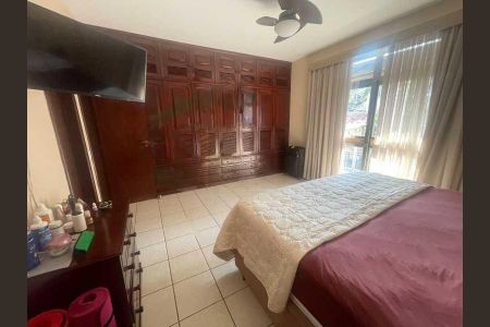 Casa à venda com 248m², 3 quartos e 2 vagas