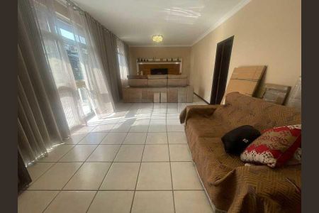 Casa à venda com 248m², 3 quartos e 2 vagas