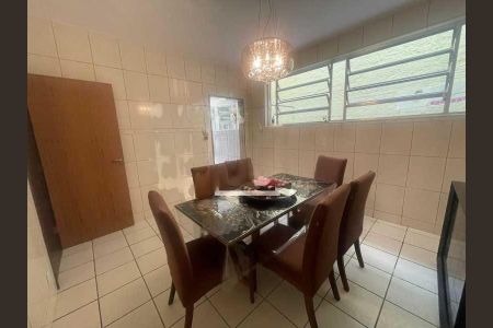 Casa à venda com 248m², 3 quartos e 2 vagas