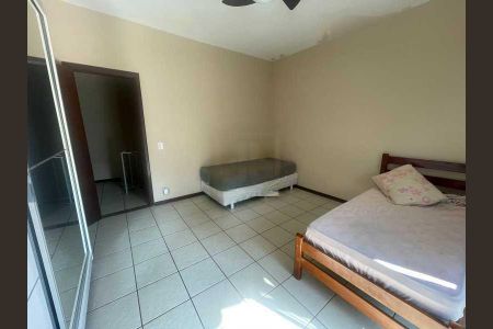 Casa à venda com 248m², 3 quartos e 2 vagas