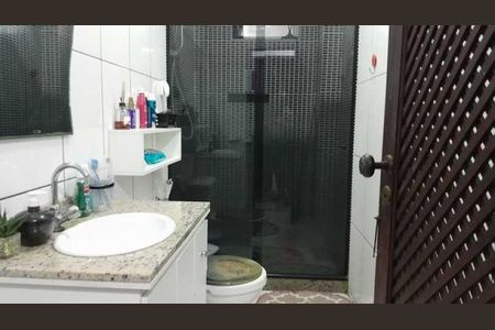 Casa à venda com 179m², 4 quartos e 1 vaga