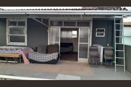 Casa à venda com 179m², 4 quartos e 1 vaga