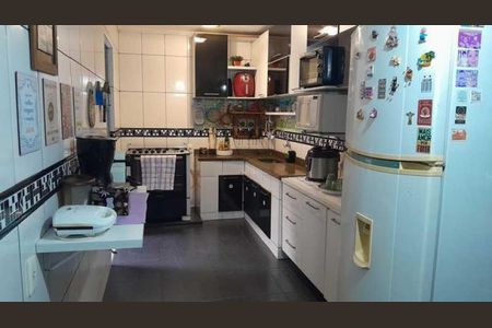 Casa à venda com 179m², 4 quartos e 1 vaga