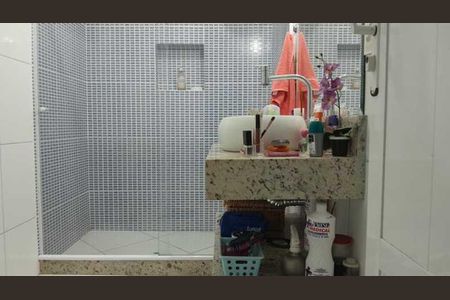 Casa à venda com 179m², 4 quartos e 1 vaga