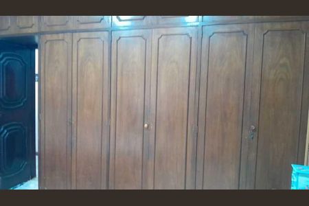 Casa à venda com 179m², 4 quartos e 1 vaga