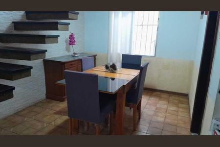 Casa à venda com 179m², 4 quartos e 1 vaga