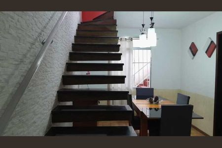Casa à venda com 179m², 4 quartos e 1 vaga