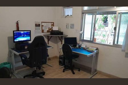 Casa à venda com 179m², 4 quartos e 1 vaga