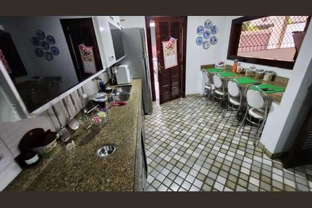 Casa à venda com 367m², 4 quartos e 4 vagas