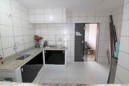 Casa de condomínio à venda com 68m², 2 quartos e 1 vaga