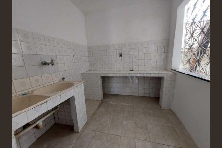 Casa à venda com 65m², 2 quartos e sem vaga