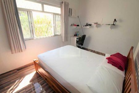 Casa à venda com 100m², 3 quartos e 4 vagas