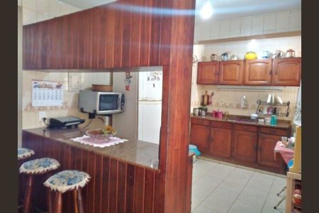 Casa à venda com 178m², 3 quartos e 2 vagas