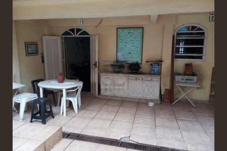 Casa à venda com 178m², 3 quartos e 2 vagas