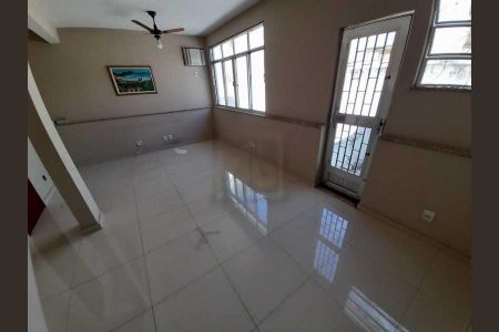 Casa à venda com 197m², 3 quartos e 1 vaga
