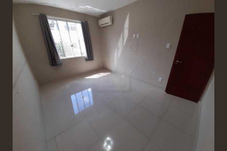 Casa à venda com 197m², 3 quartos e 1 vaga