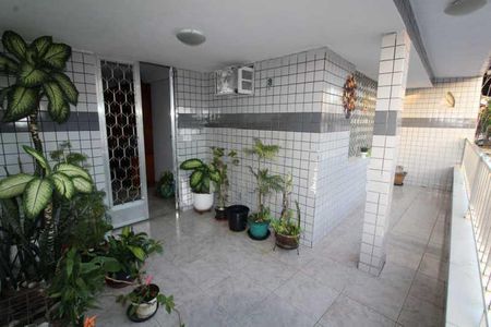 Casa à venda com 258m², 4 quartos e 4 vagas