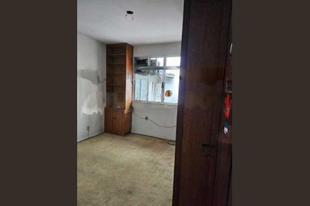 Casa à venda com 120m², 3 quartos e 3 vagas