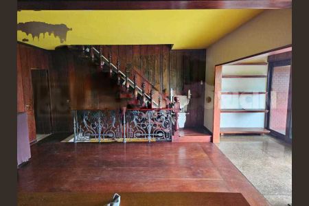 Casa à venda com 120m², 3 quartos e 3 vagas