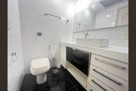 Casa à venda com 217m², 3 quartos e 4 vagas