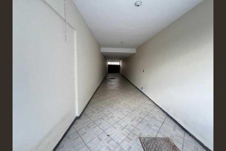 Casa à venda com 217m², 3 quartos e 4 vagas