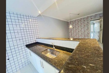 Casa à venda com 217m², 3 quartos e 4 vagas