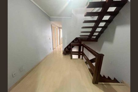 Casa à venda com 217m², 3 quartos e 4 vagas