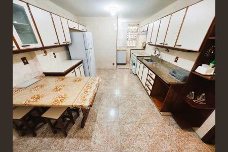 Apartamento à venda com 81m², 2 quartos e 1 vaga