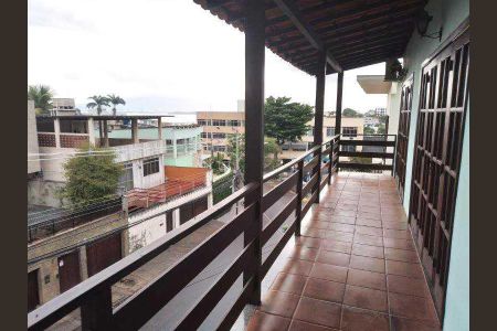 Casa à venda com 283m², 4 quartos e 2 vagas