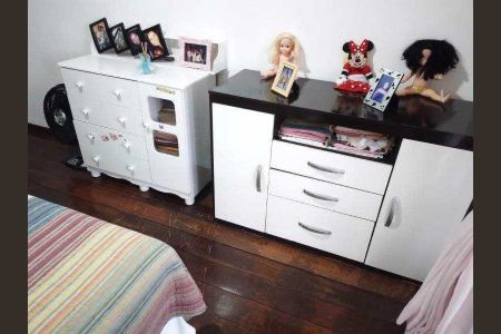 Casa à venda com 283m², 4 quartos e 2 vagas