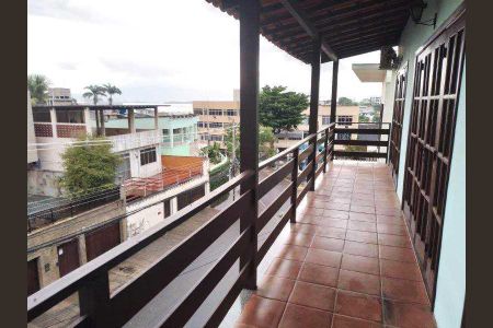 Casa à venda com 283m², 4 quartos e 2 vagas