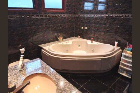 Casa à venda com 283m², 4 quartos e 2 vagas