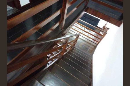 Casa à venda com 283m², 4 quartos e 2 vagas