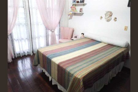 Casa à venda com 283m², 4 quartos e 2 vagas