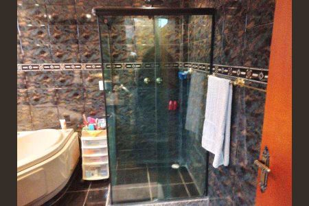 Casa à venda com 283m², 4 quartos e 2 vagas