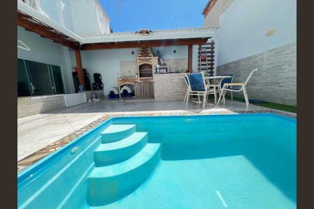 Casa à venda com 145m², 3 quartos e 1 vaga