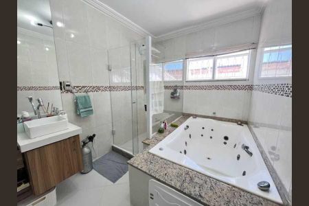 Casa à venda com 145m², 3 quartos e 1 vaga