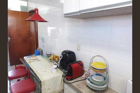 Casa de condomínio à venda com 100m², 3 quartos e 2 vagas