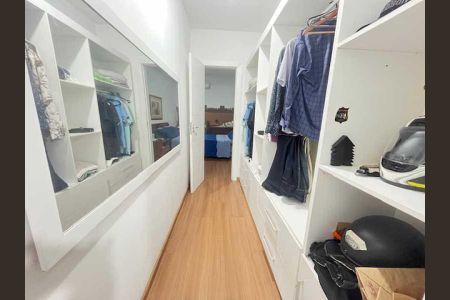 Casa à venda com 332m², 4 quartos e 4 vagas