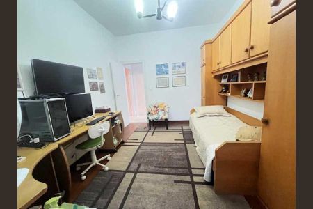 Casa à venda com 332m², 4 quartos e 4 vagas