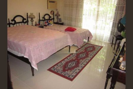 Casa à venda com 336m², 6 quartos e 5 vagas