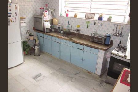 Casa à venda com 336m², 6 quartos e 5 vagas