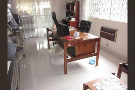 Casa à venda com 336m², 6 quartos e 5 vagas