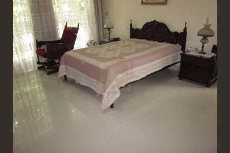 Casa à venda com 336m², 6 quartos e 5 vagas