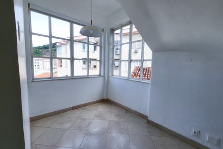 Casa para alugar com 230m², 4 quartos e 2 vagas Casa para alugar com 230m², 4 quartos e 2 vagasSala 2