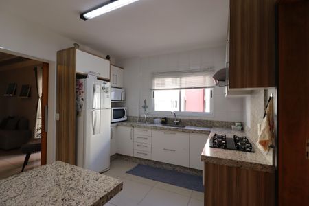 Apartamento à venda com 88m², 3 quartos e 2 vagasCozinha