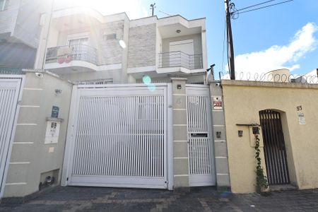 Casa à venda com 300m², 4 quartos e 3 vagasFachada